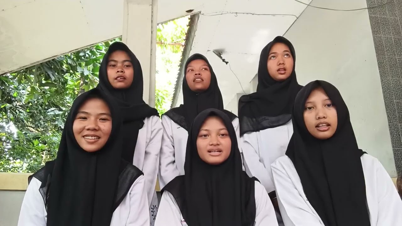 Tugas B. Indonesia Musikalisasi Puisi Kuhentikan hujan karya Supardi Djoko Damono
