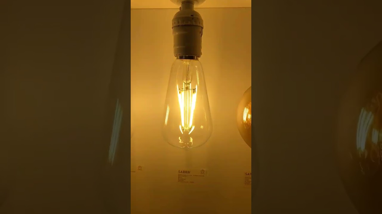 &iexcl;Bombillos vintage para a&ntilde;adir un toque de nostalgia y elegancia! @iluminak.ve #bombillo #ledlights