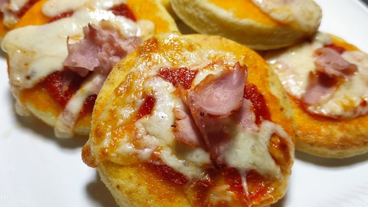 Pizzette allo yogurt LIGHT morbidissime, un antipastino veloce e delizioso che finirà in un baleno.