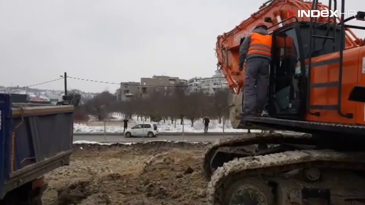 Bandić na bageru, ljudi mu kliču: Bravo, gazda!
