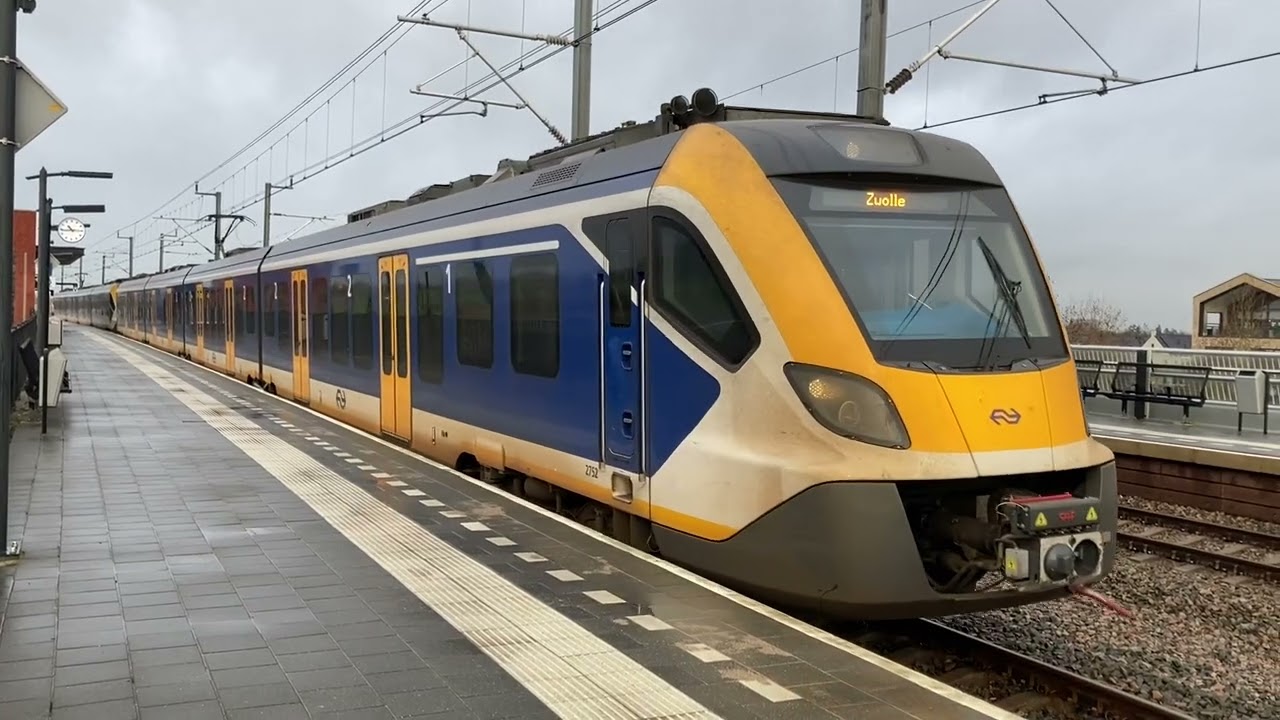 Treinen op station Kampen Zuid