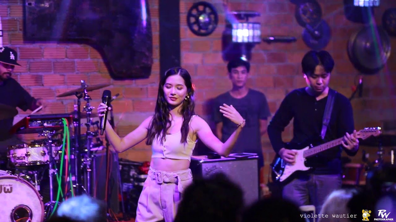 วิโอเลต วอเทียร์ - จังหวะจะรัก live@ฮอมบาร์เชียงใหม่ 2/7/2019