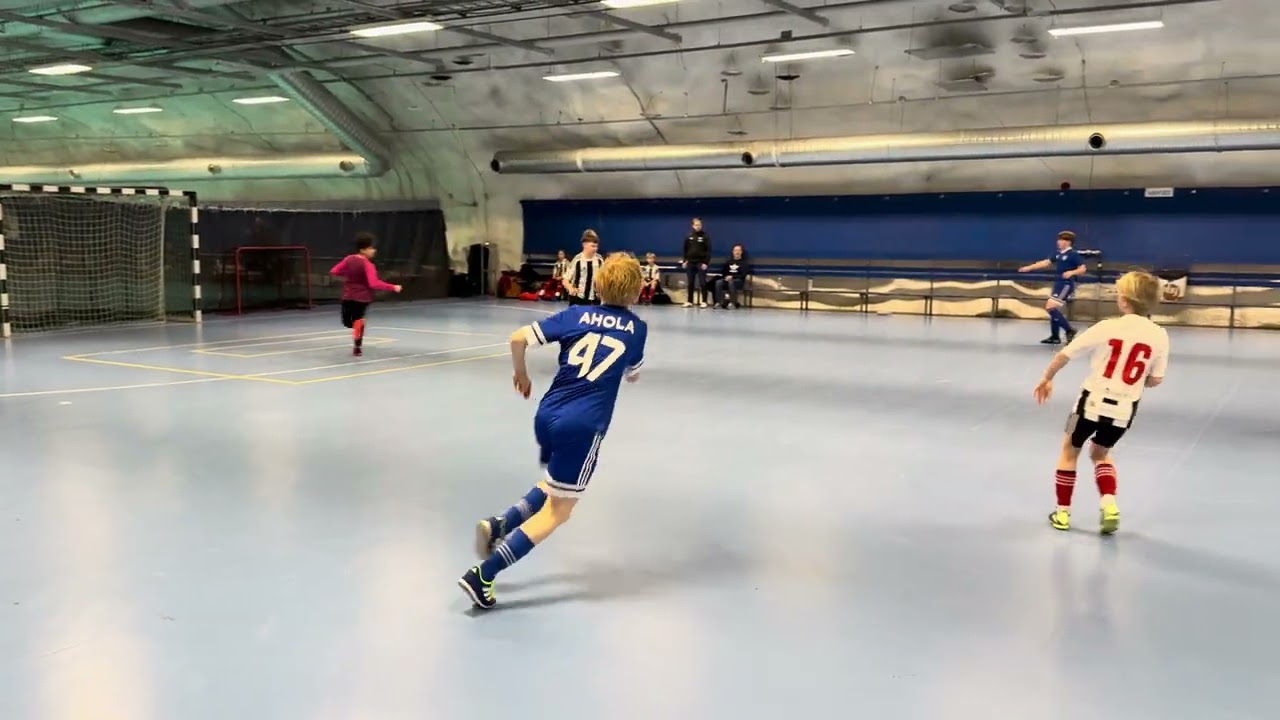 2026-02-08 EBK/3 - Ponnistus/punainen