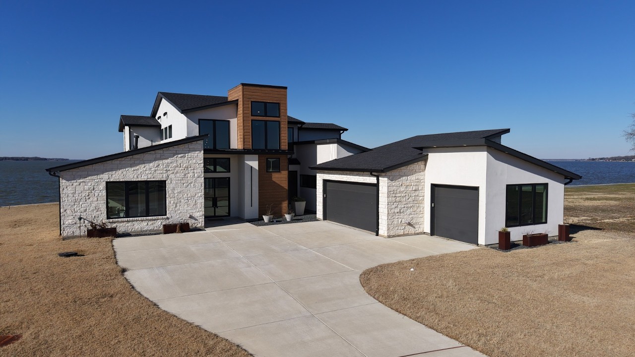 INSIDE A LUXURY HOME W/ INCREDIBLE WATER VIEWS IN TEXAS | $2.3M