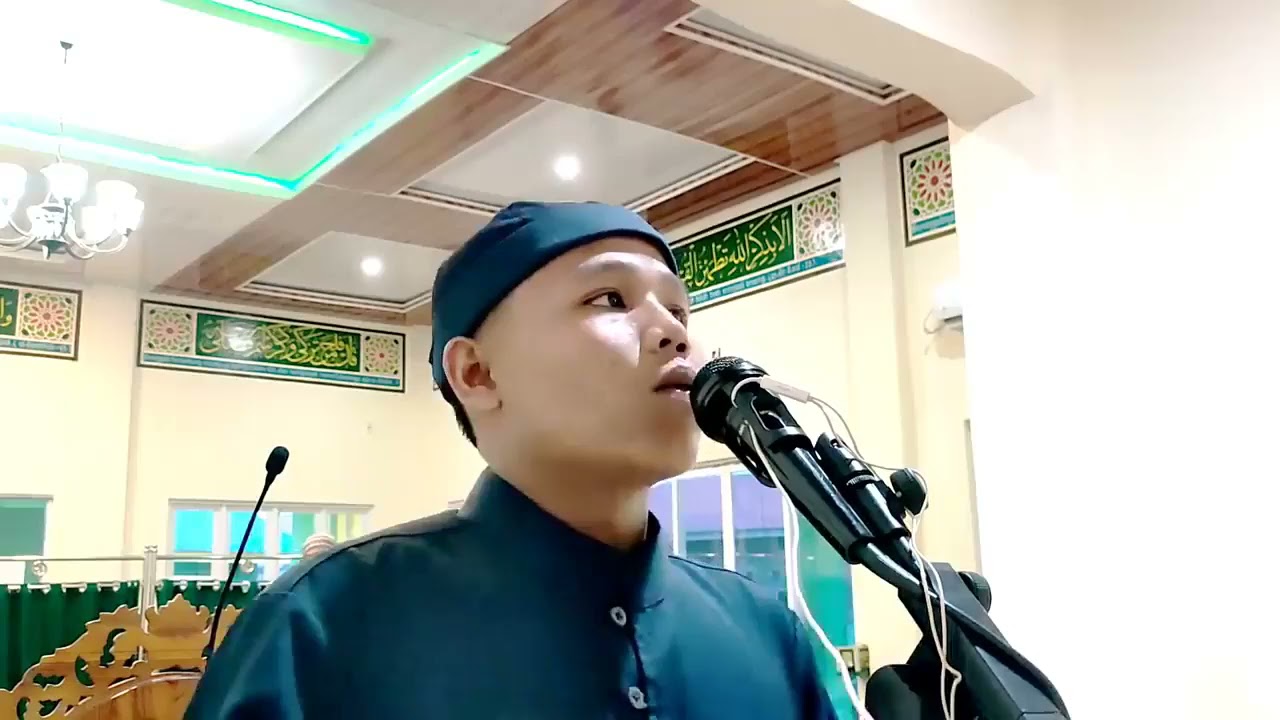 মালয়েশিয়ার এক মসজিদে কি সুন্দর আজান [সুবহানাল্লাহ ]