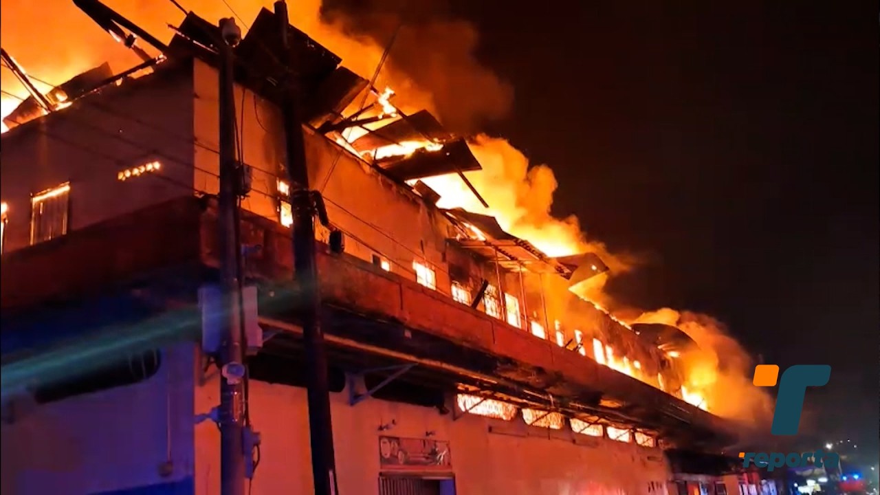 Incendio en viejo caserón en Colón deja más de 20 familias damnificadas