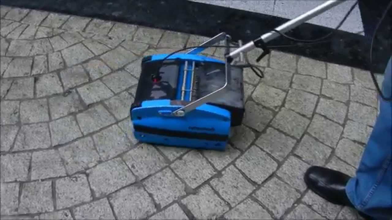 Rotowash R20 моет брусчатку
