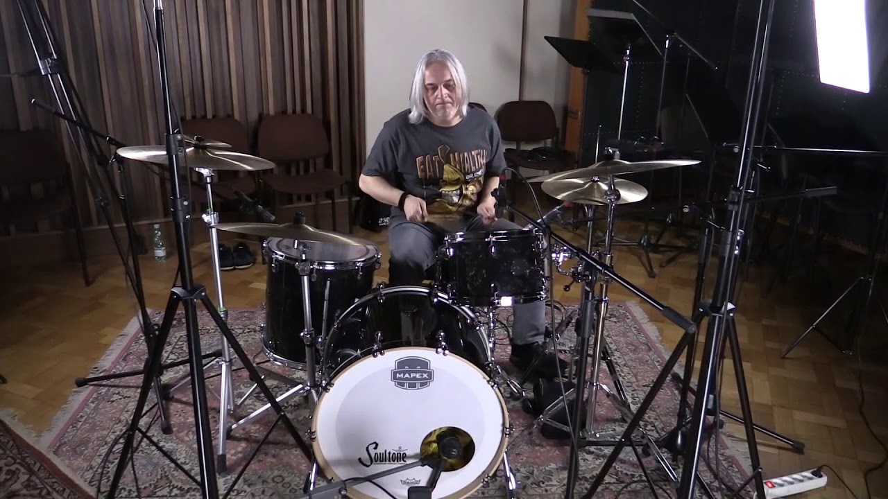 Mapex Saturn V Tour - Studiofight sound check in studio Macac