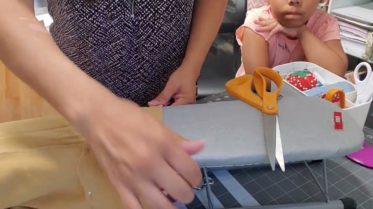 How to shorten bottom skirt #singermachine
