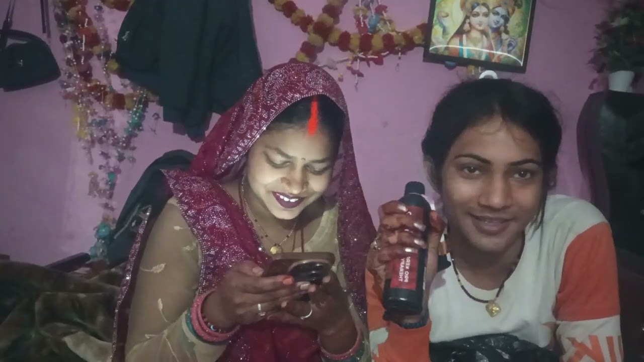 खुशबू रानी जौनपुर पहुंची अपने बल के लिए शॉपिंग करने