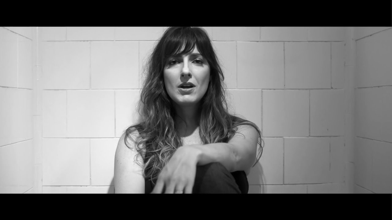 Anna Ratto - DESALENTO (Videoclipe Oficial)