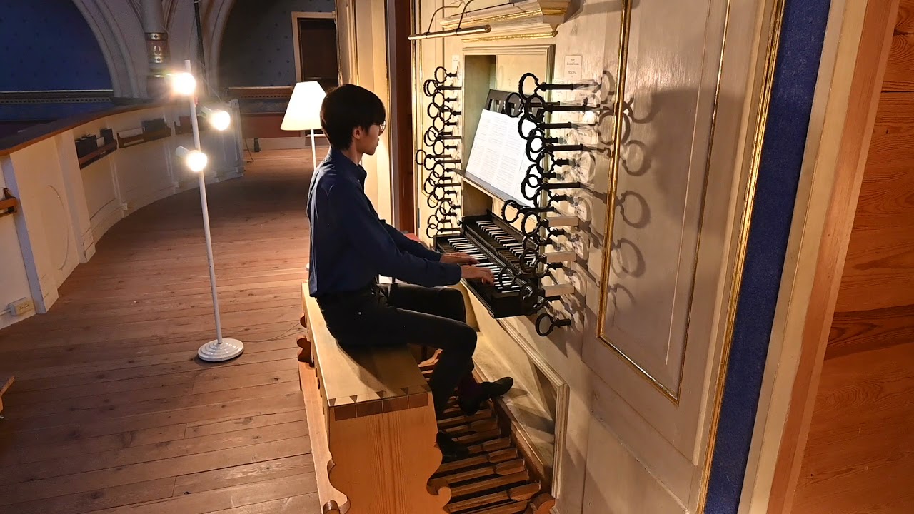 J. S. Bach: Prelude and Fugue in G Major, BWV 550 - Ryan Chan, organ