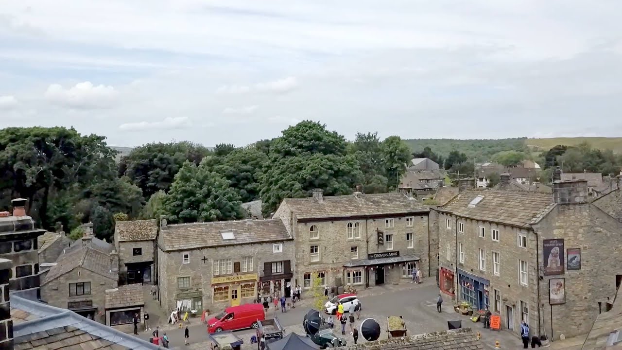 All Creatures Great and Small, Season 2: Bird's-Eye View of Darrowby