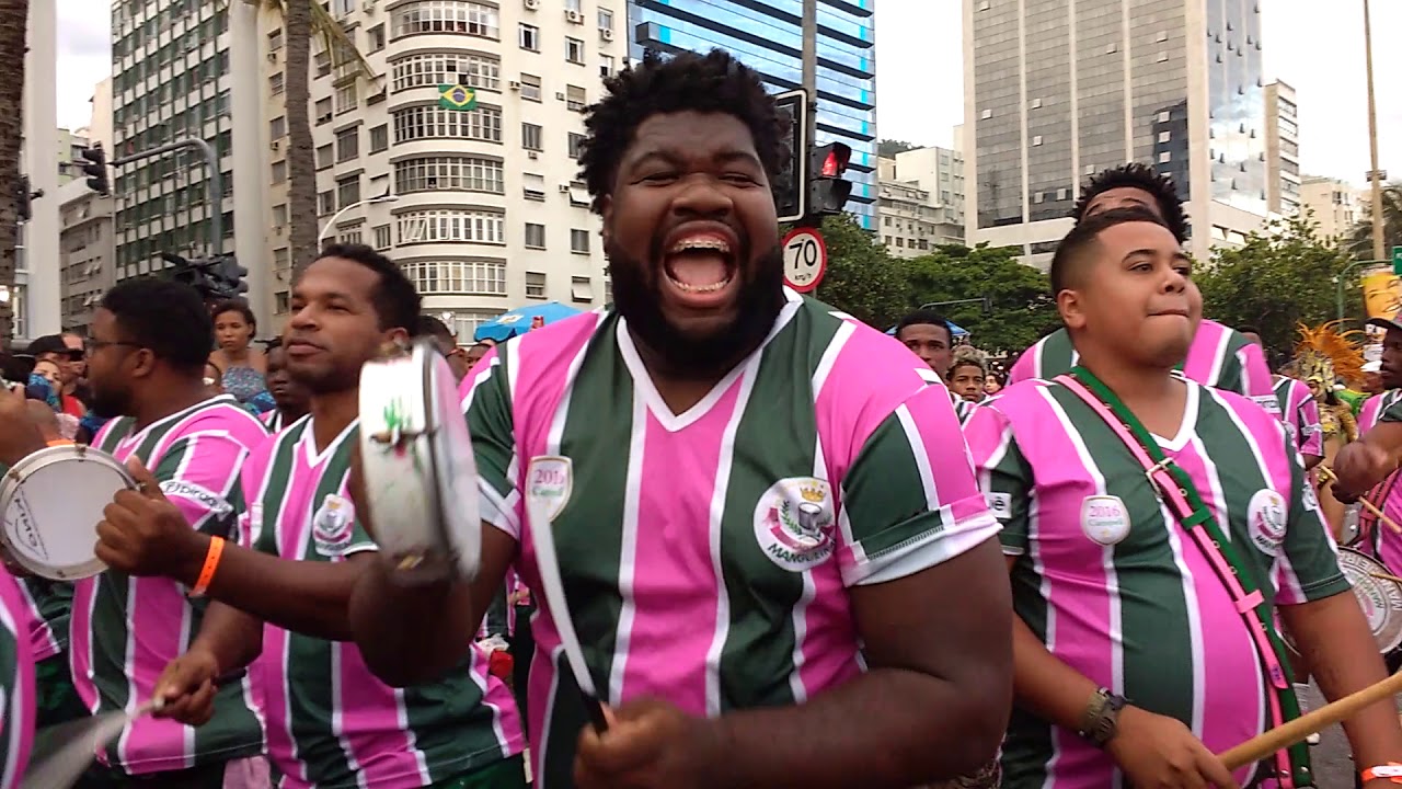 Esquenta da Bateria da Mangueira no Encontro do Samba em Copacabana