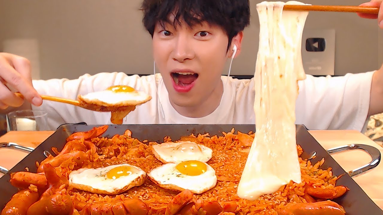 MUKBANG |철판 김치볶음밥 먹방|치즈,소세지,계란후라이|キムチチャーハン Kimchi Fried Rice Eatig sounds [SIO ASMR 시오]