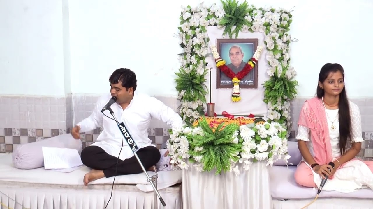 માં બાપ ને ભૂલશો નહીં કાયૅક્મ રાખવા માટે જરૂર સંપર્ક કરો.. નિકુંજ વેકરીયા મો.. ૯૯૭૮૩ ૭૭૩૧૩