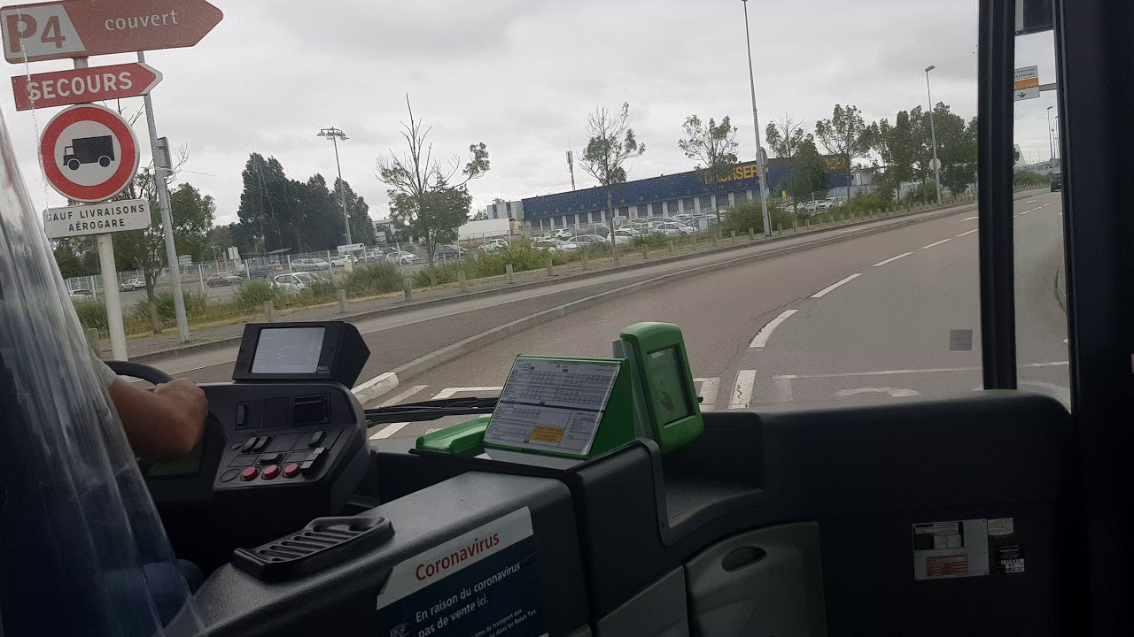Embarquement pour l'aéroport de Nantes