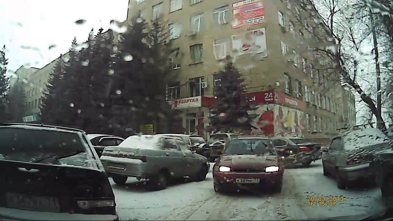 Подстава или дебил. Ели ушел от столкновения в Туле