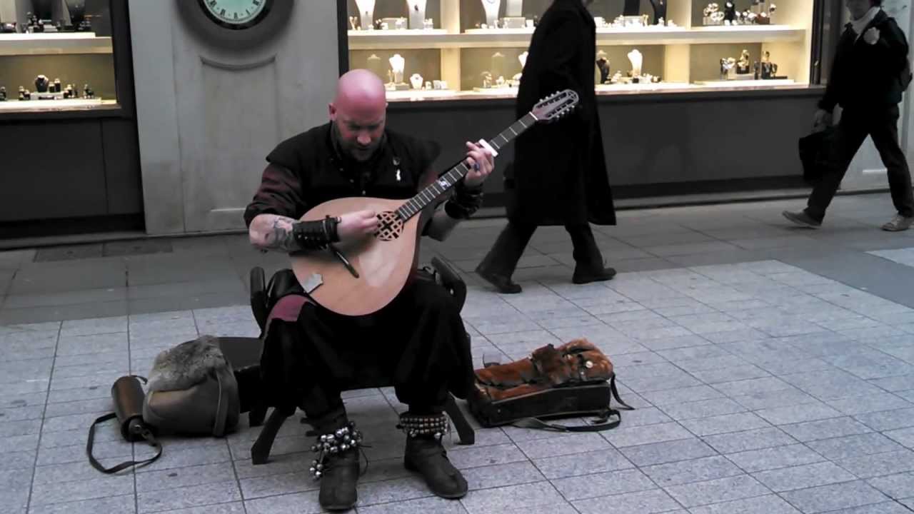 Luc ARBOGAST en live à  LYON rue de la républiqueVID_20130131_154541_373-001.mp4
