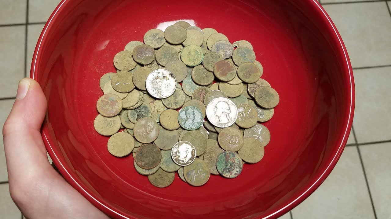 HOARD OF ABANDONED COINS FOUND METAL DETECTING MY YARD! (January 23, 2021)