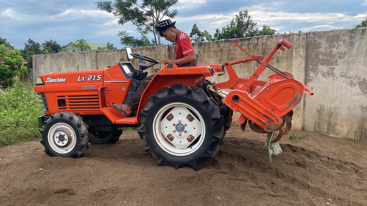 Test kubota L1-215 xe bãi giá 73tr cả đuôi xới. Alo e 0987727372 e Thắng