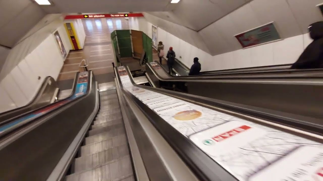Budapest Leghosszabb Mozgólépcsője! [4K] Széll Kálmán tér - 2-es metró
