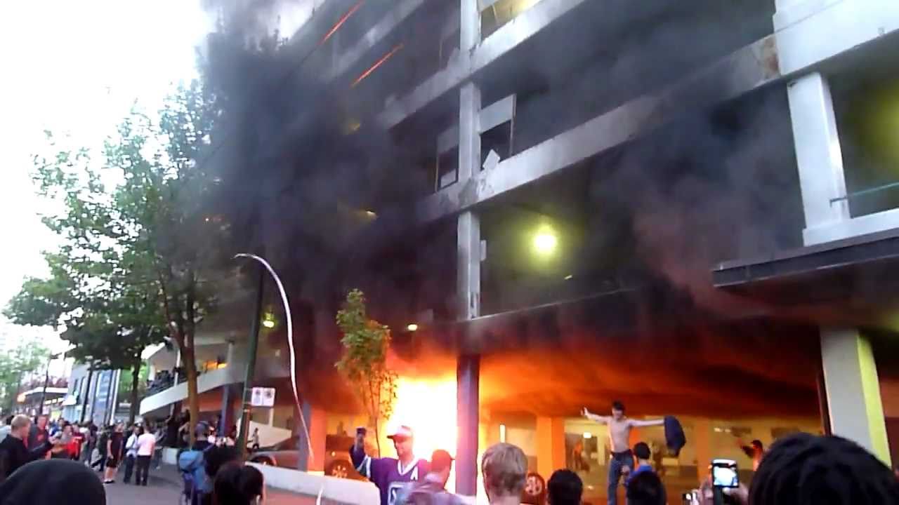 Vancouver Riots 2011: After Boston Bruins Win Stanley Cup - 3