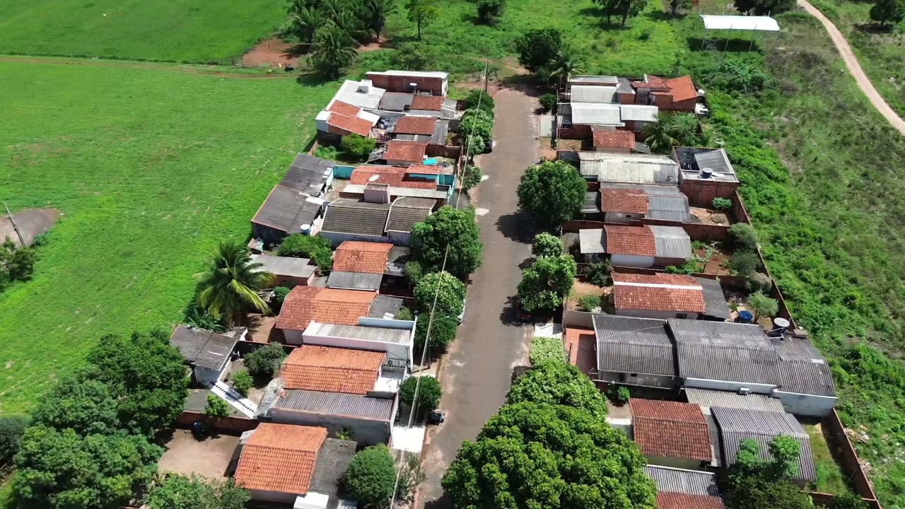 Voo de drone dji mini 3 sobre a Coabe Tarumã dois em tangará da Serra 