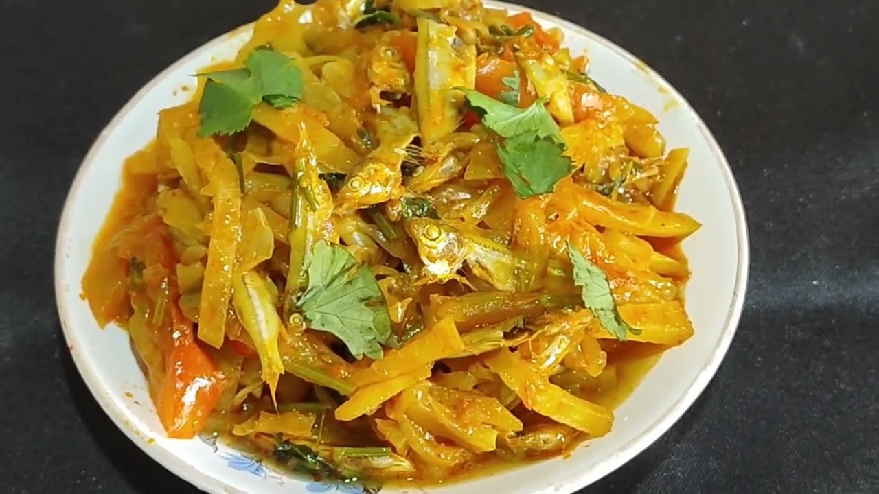 মৌরালা মাছ আপনারা অনেকে অনেক রকম ভাবে খেয়েছেন একবার হাতে মেখে রান্না করন স্বাদ মুখে লেগে থাকবে।