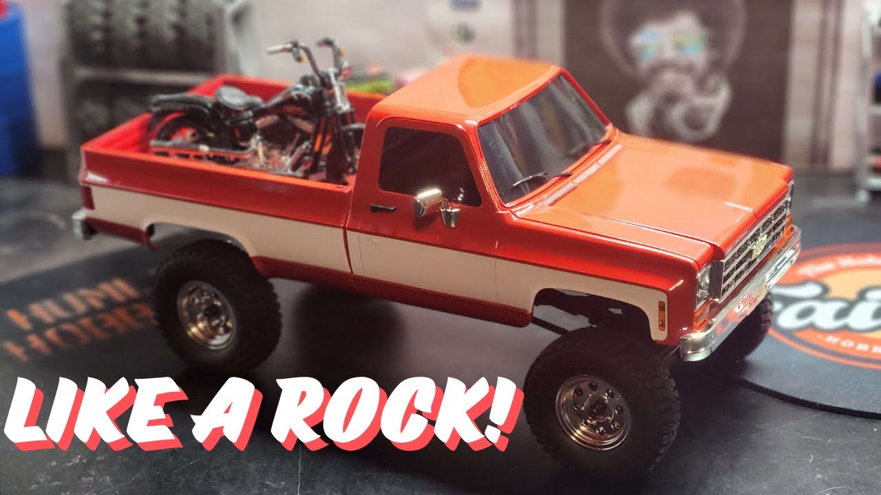 FMS FCX18 K10 Chevy Cheyenne!! Unboxing, overview, and course run!! Built... LIKE A ROCK!!!