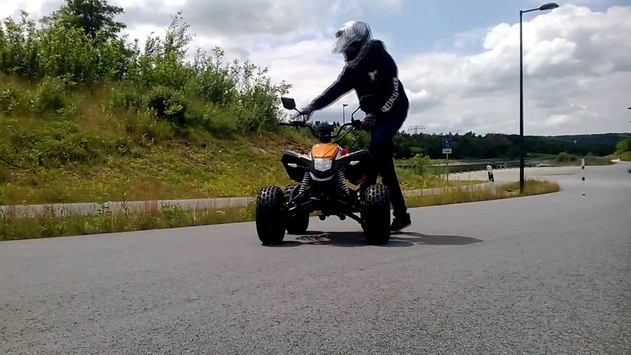 First Wheelie Training on Maddex 50 Quad / Milky Chance