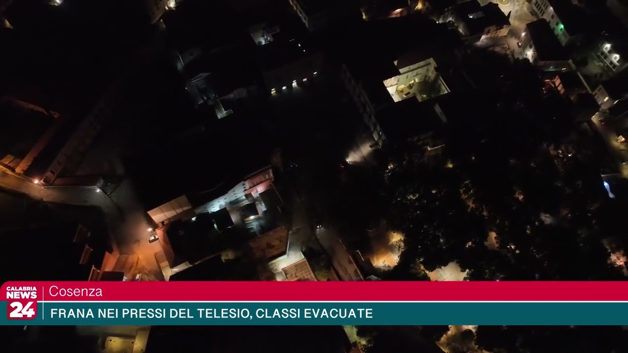Cosenza - Frana nei pressi del Telesio, classi evacuate