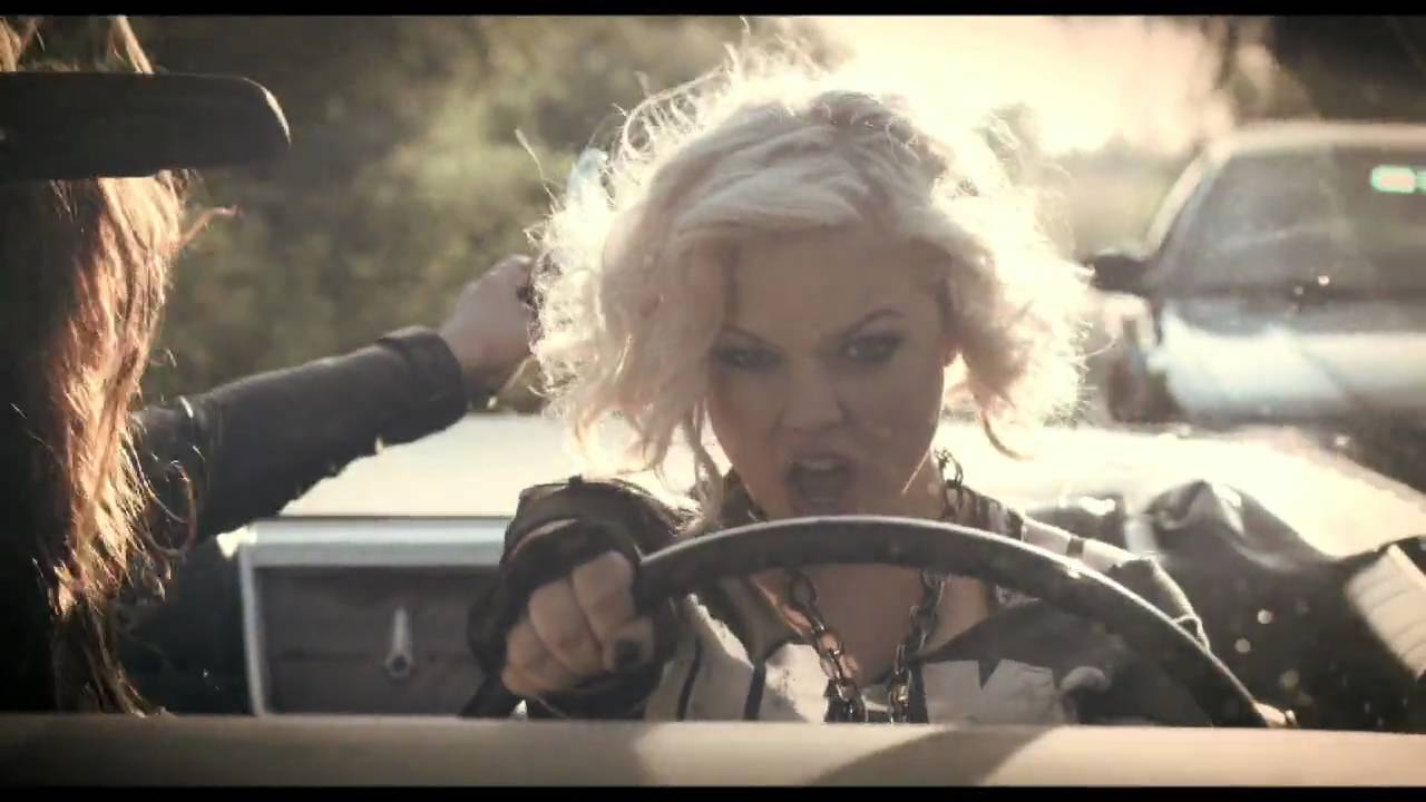NOWHERE TO RUN - LILLIX (OFFICIAL VIDEO)