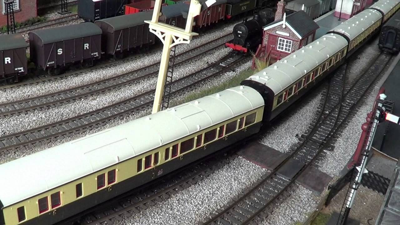 New Hornby GWR Collett Coachs