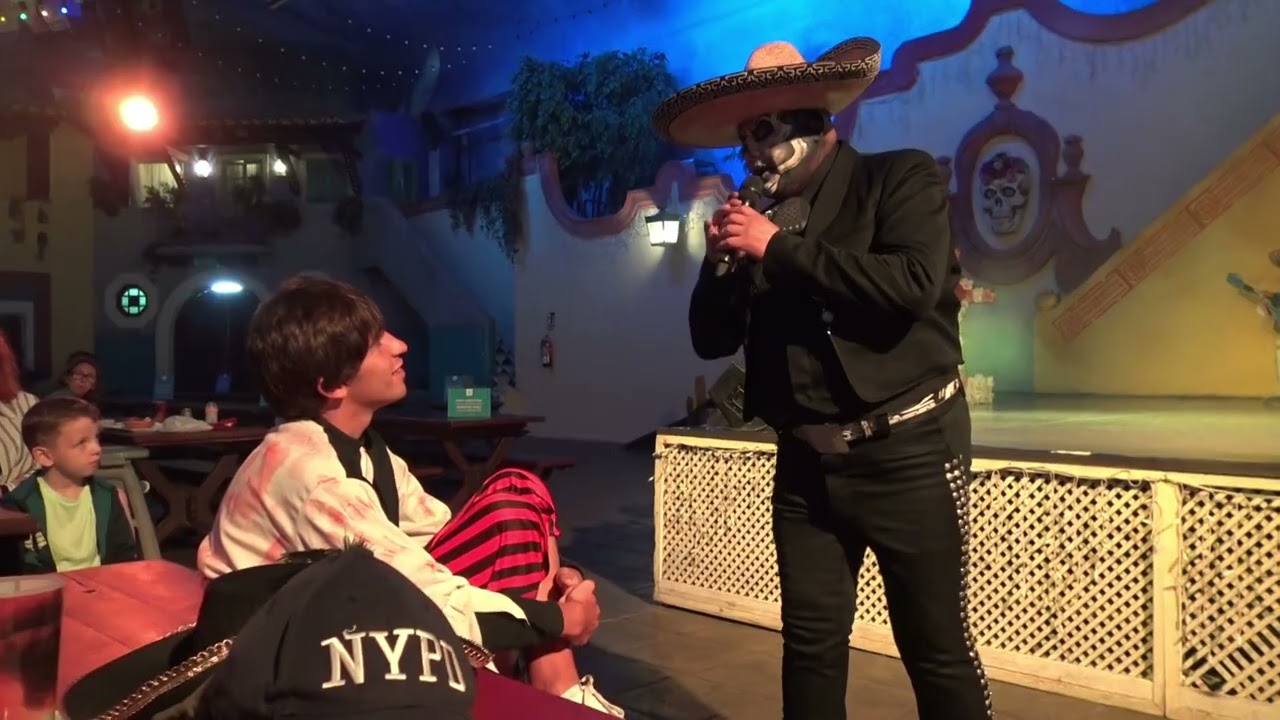 Show cantina portaventura Halloween 2025