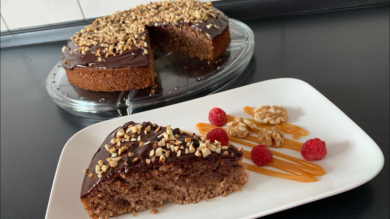 Kuchen / Nusskuchen / Vegan backen / vegan / saftiger Kuchen / Torte / Simona Brill / Nüsse / backen