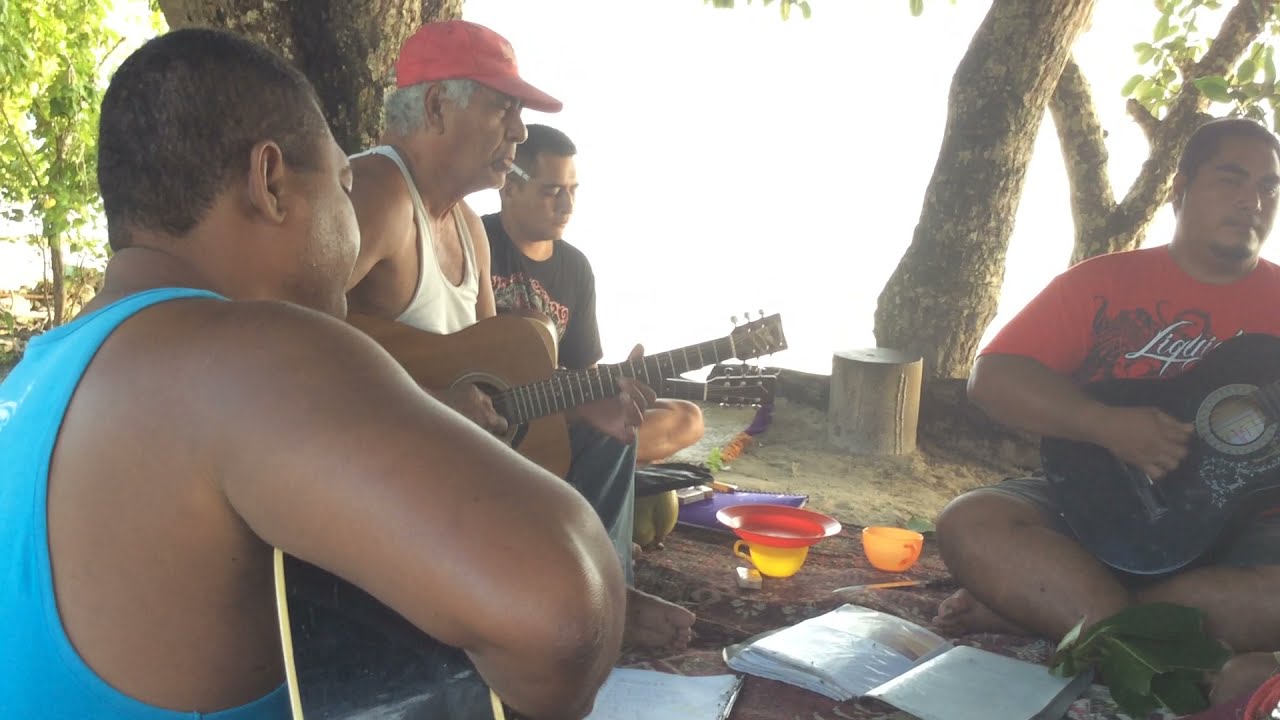 Rotuman beachfront grog sesh rendition of Knocking on Heaven's Door