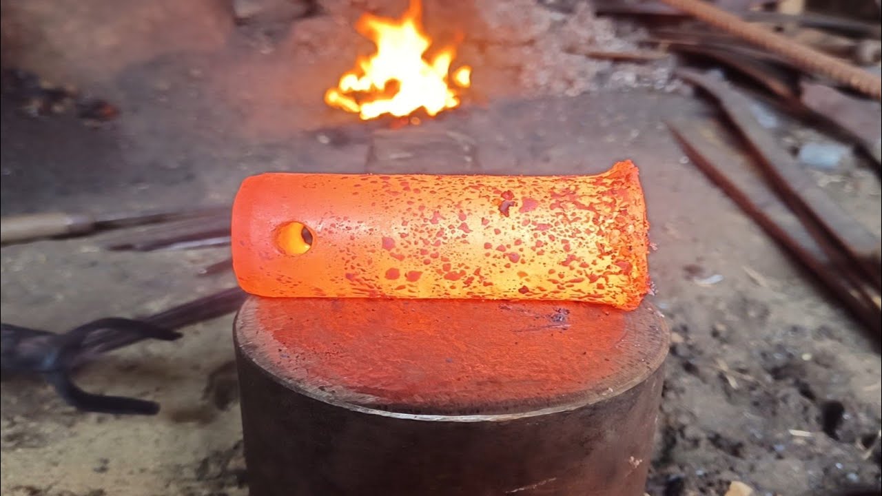 Forging hammer from Jcb Pin