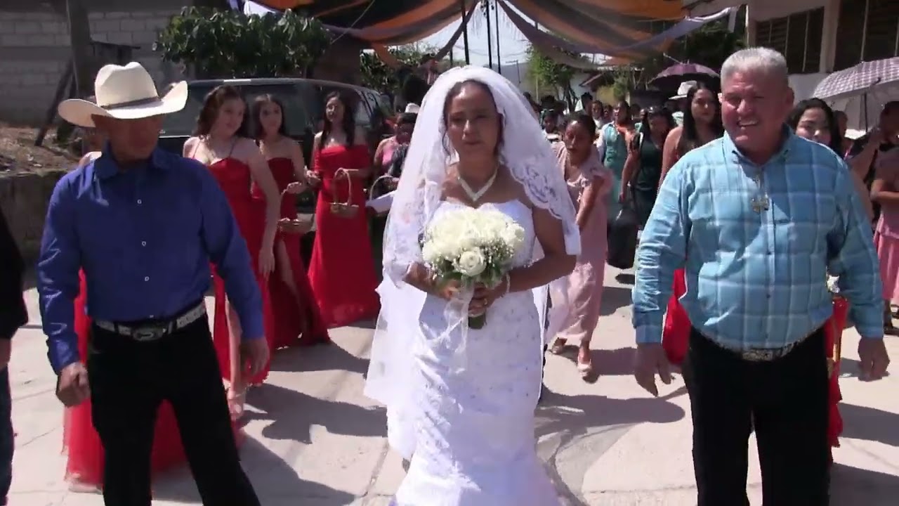 FELIX POZOS PERUCHO Y PETRA OLIVAN CORTÈS nuestra boda (1ra. parte)