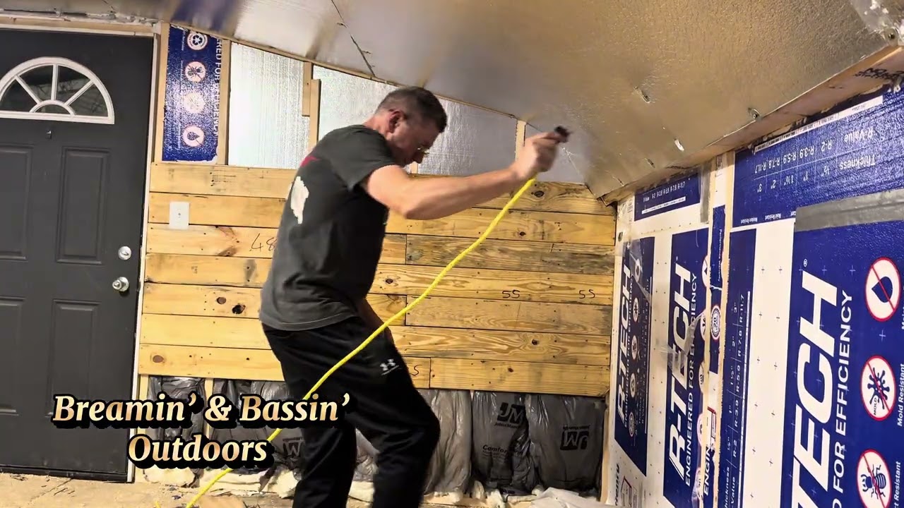 Carport To Man-Cave (Part 32) PALLET BOARD WALL!!