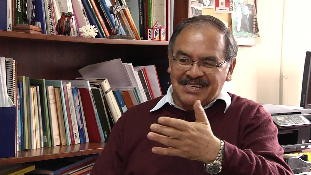 31.08.2012. ¿El peruano es el peor enemigo de otro peruano? responde Nelson Manrique
