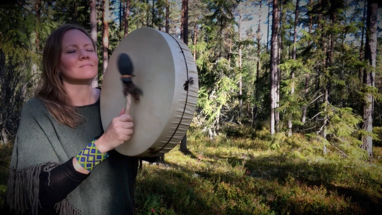 Shamaanirumpu metsässä