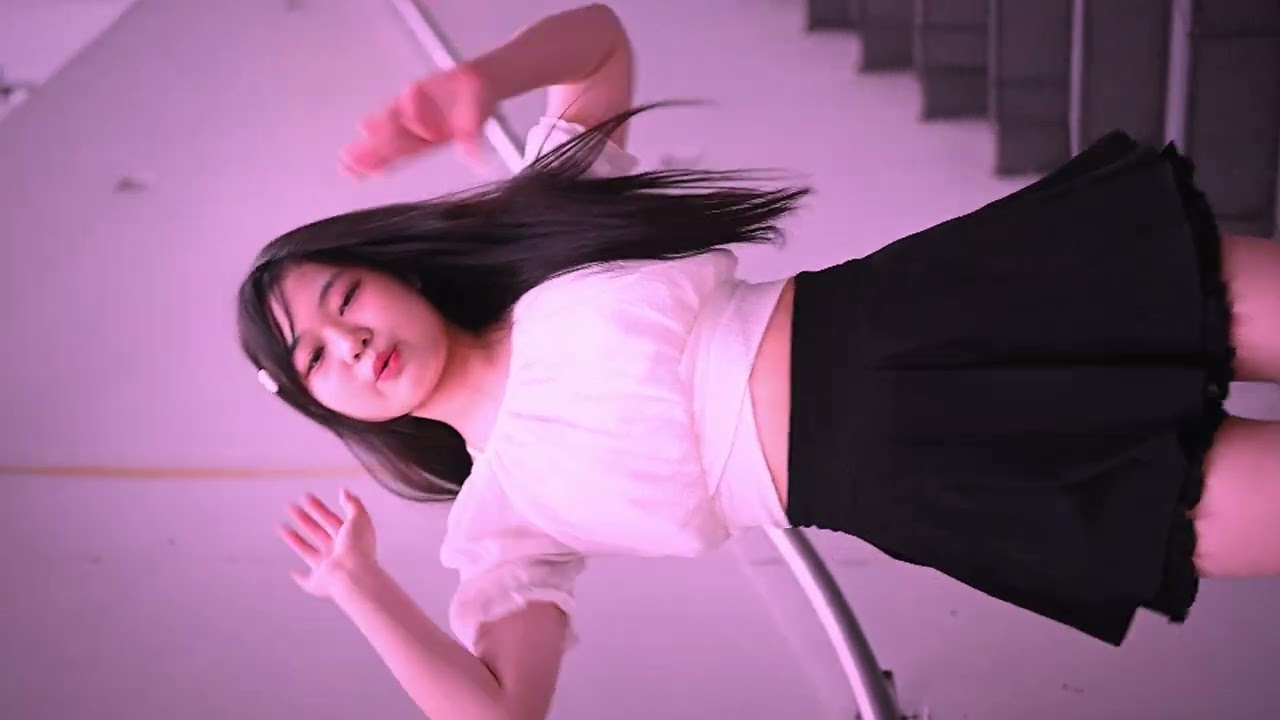 中島桃花-物販『IILLIT (아일릿) ‘Magnetic’ 』 #東京アイドル劇場