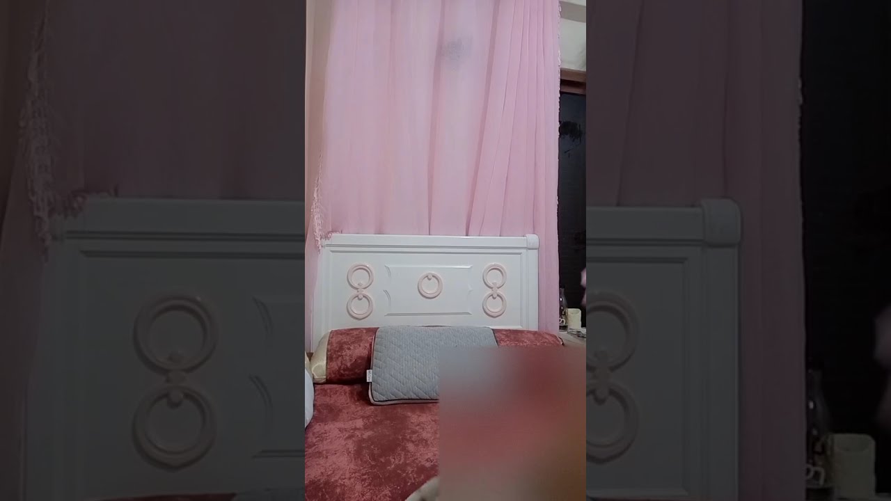روتيني اليومي في الاجازه وهو لعبة روبلوكس علي الموبايل بتاعي