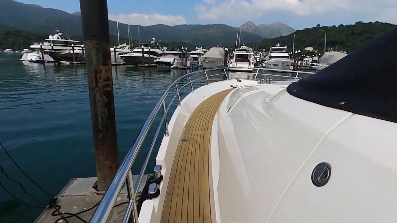 Walk Through of a Fairline Squadron 74, Boat for sale in Hong Kong. Nov 2020.