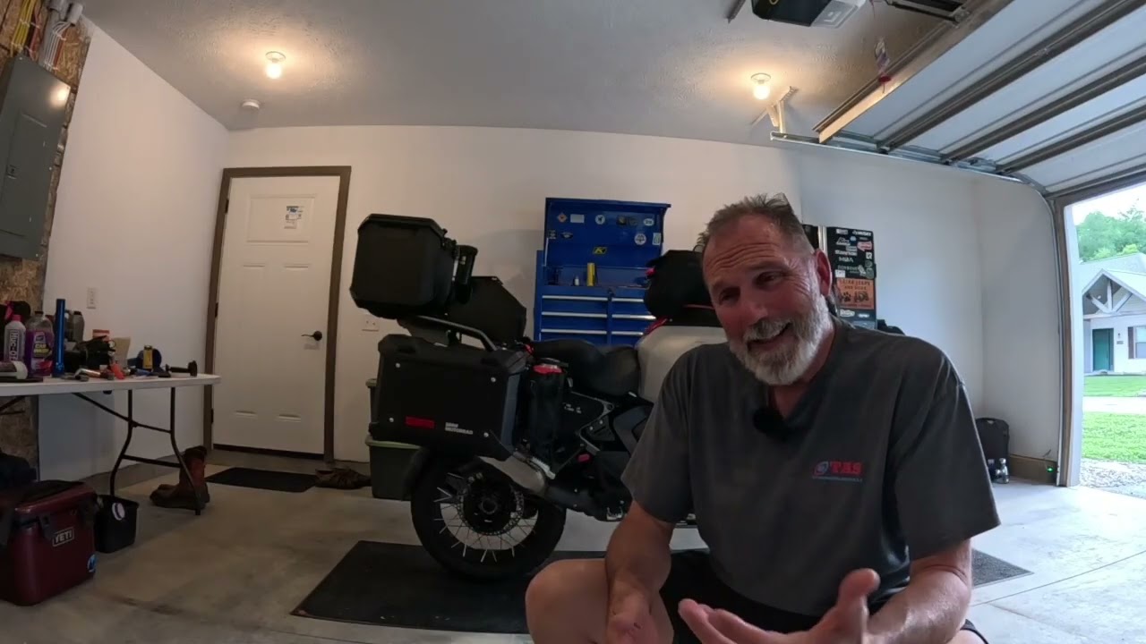 BMW R1300 GS Adventure, небольшие доработки, Lone Rider, ветровое стекло Puig