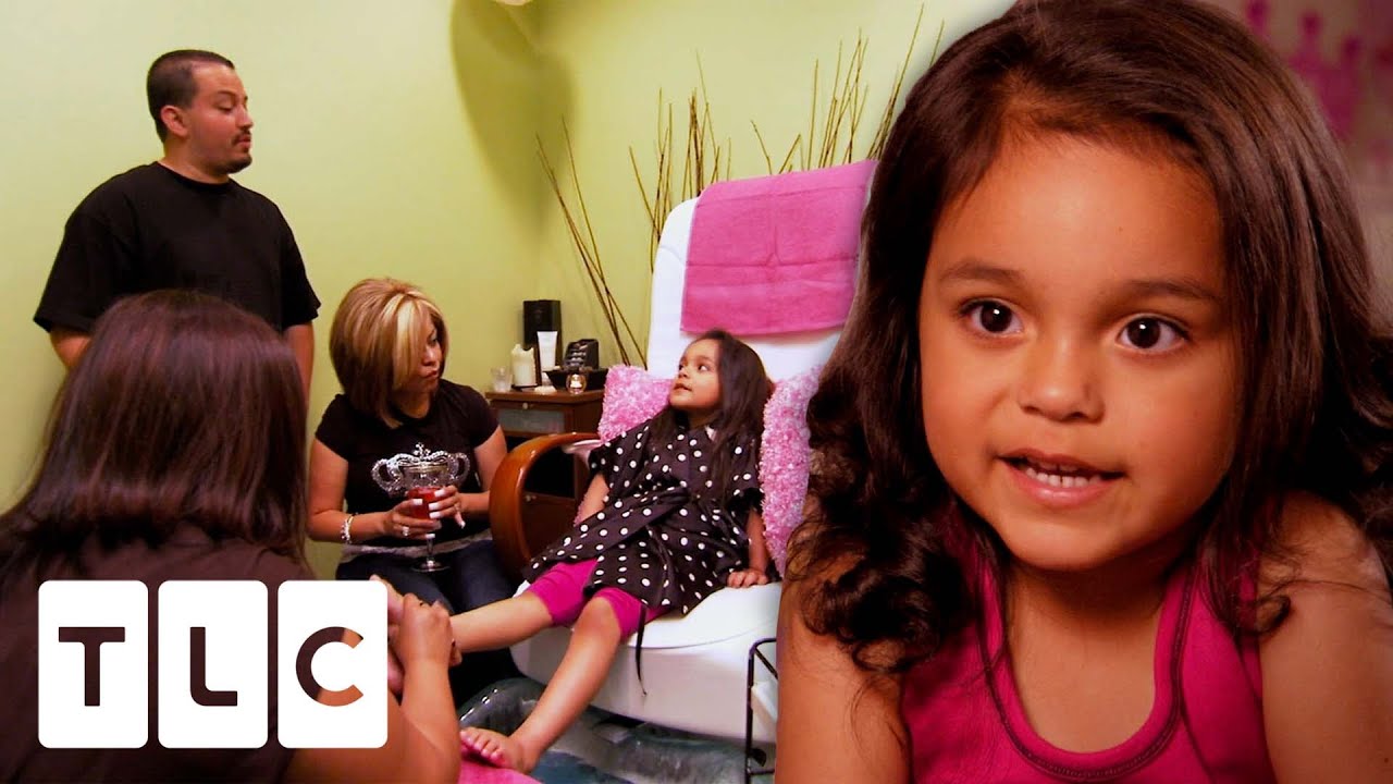 4-Year-Old Girl Spends Over 5 Hours At The Salon Before Competitions | Toddlers & Tiaras