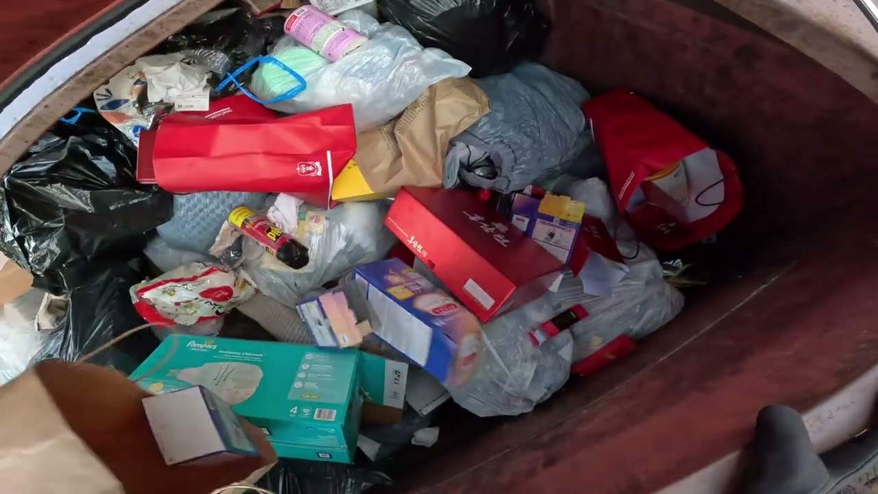 Dumpster dive with me 