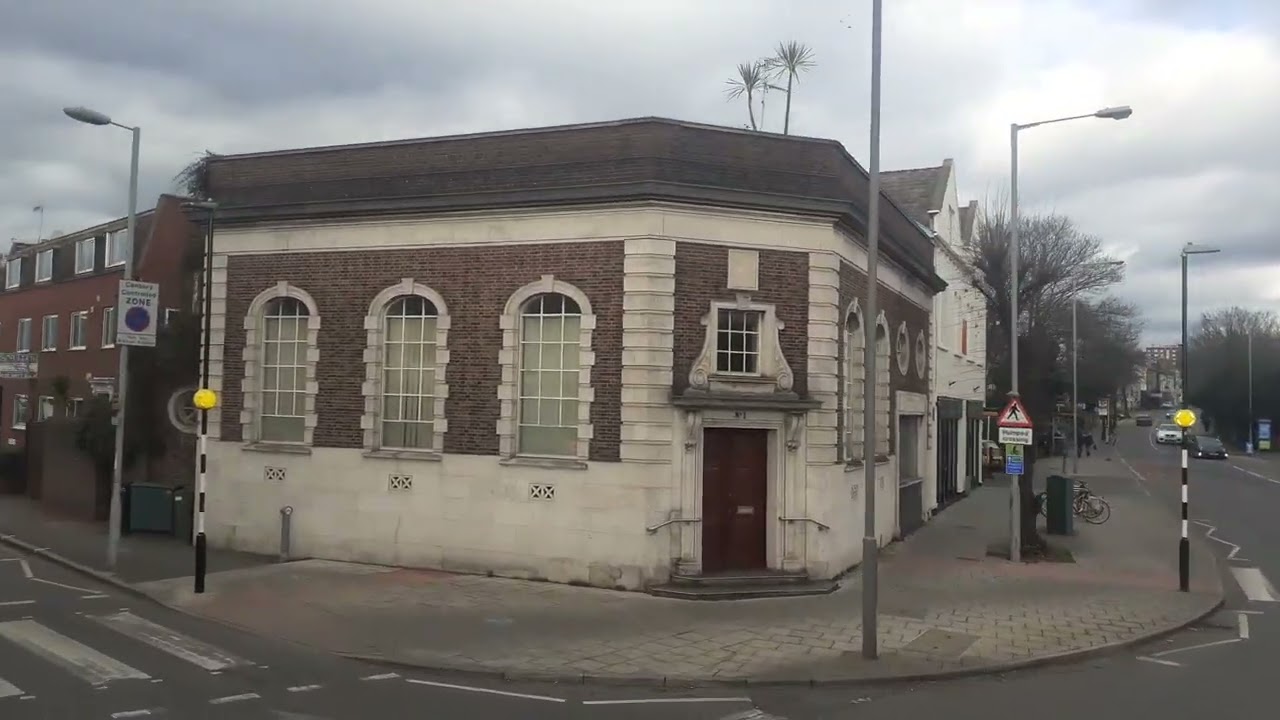 Full Journey on the Bus Route 371 - Kingston Hall Road - Richmond, Manor Circus/Sainsbury's.