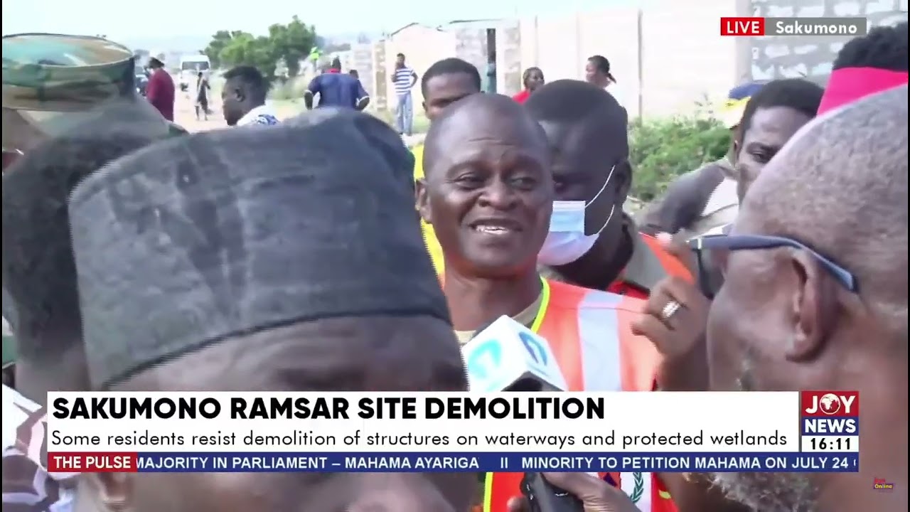 Sakumono ramsar site demolition: Some residents resist demolition of structures on waterways